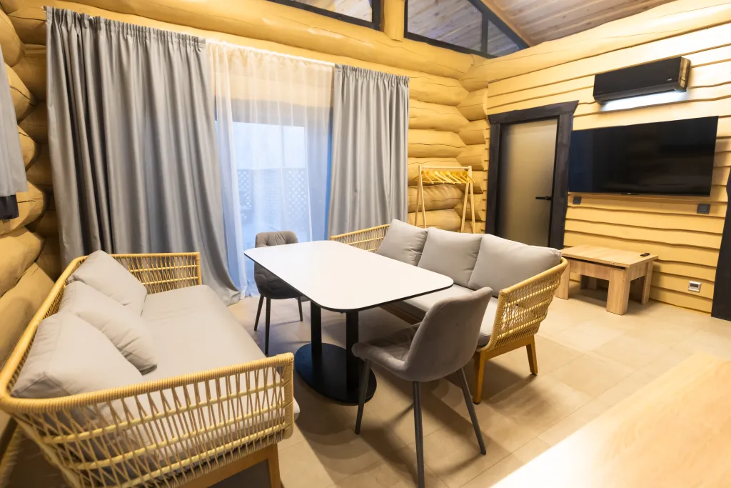 Отдельно стоящая баня-сруб